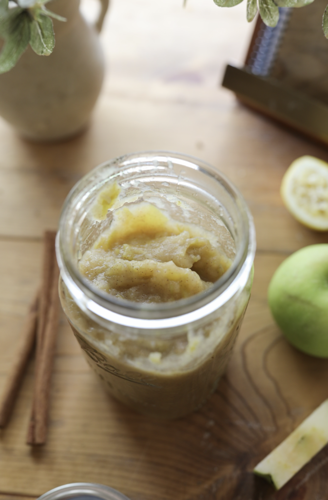 Homemade Applesauce Recipe Kids Will Love